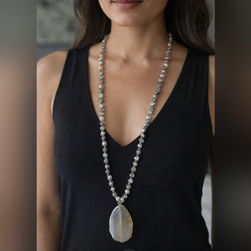 Marlyn Schiff Natural Stone Beaded Pendent Necklace New